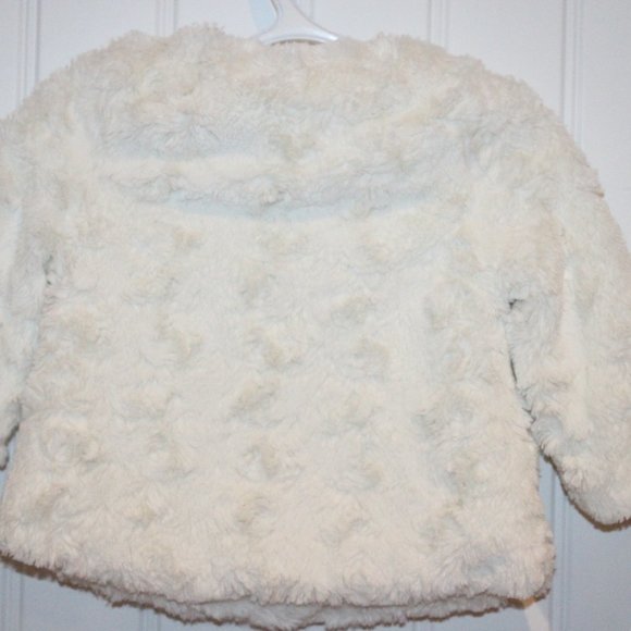 2/$20 🏷 Old Navy Faux Fur Jacket Size 12-18m - Picture 2 of 3